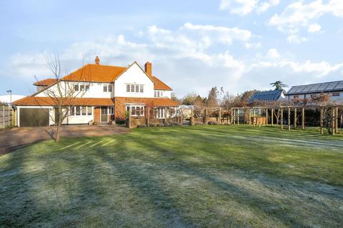 4 bedroom detached house for sale, Lower Road, Effingham, KT24