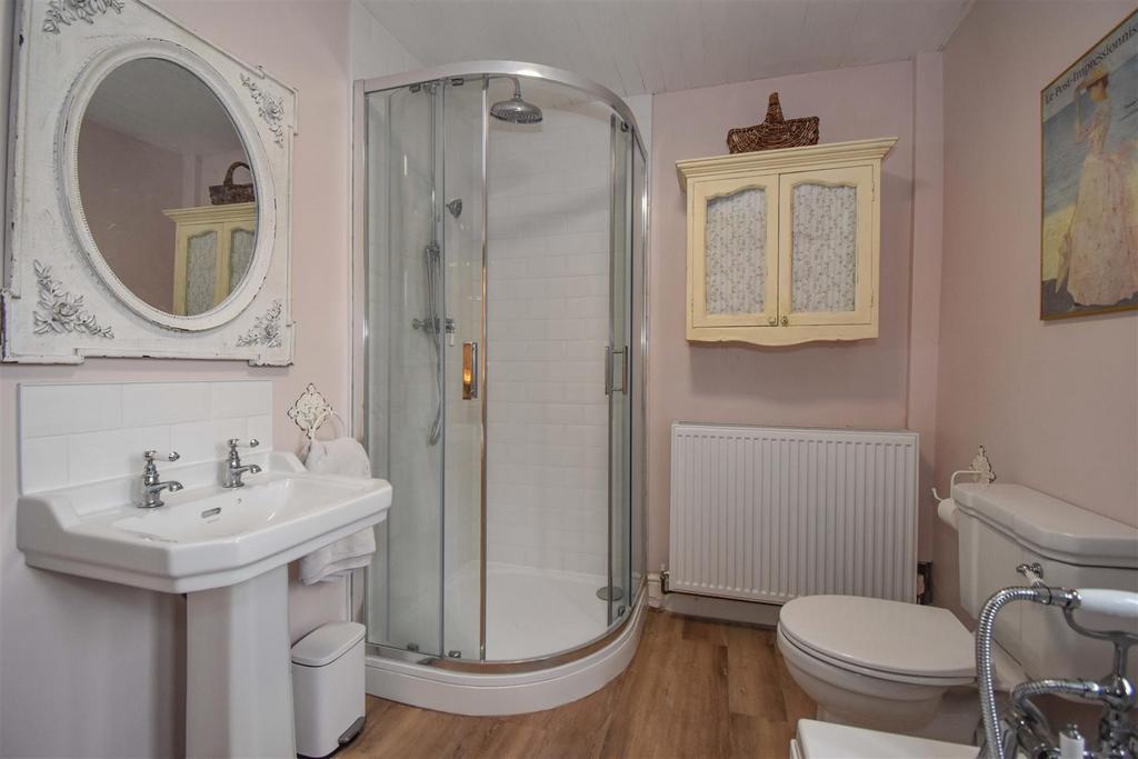 Garden House Bathroom  b.jpg