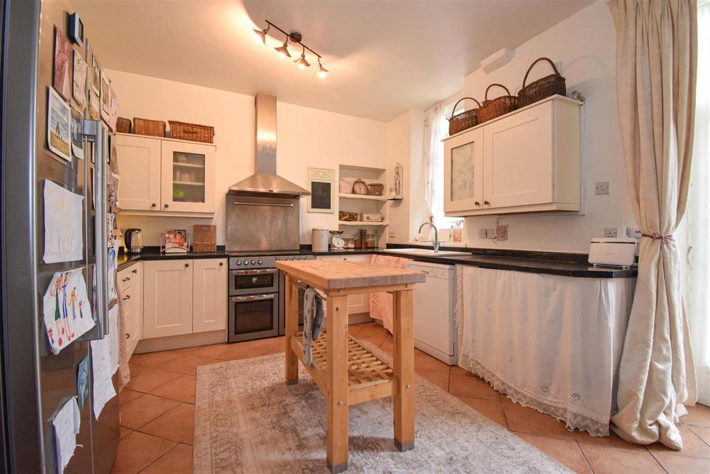 Dining Kitchen Day Room