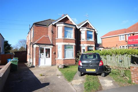 1 bedroom flat for sale, 37 Cliff Road, Hornsea