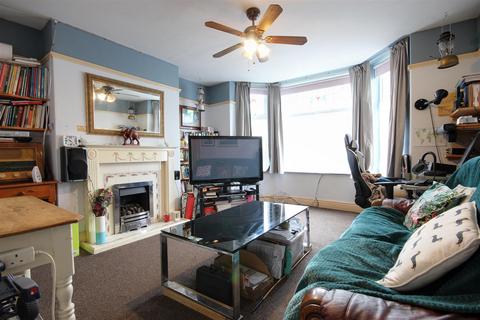 1 bedroom flat for sale, 37 Cliff Road, Hornsea