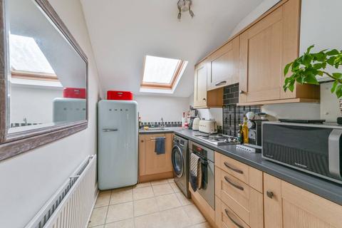 1 bedroom flat to rent, Birdhurst Rise, South Croydon, CR2