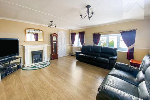 2 bedroom bungalow for sale, Kings Park, Creek Road, Canvey Island