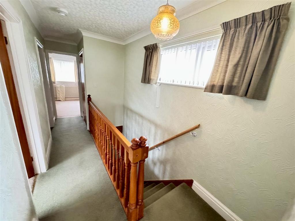 First floor galleried landing