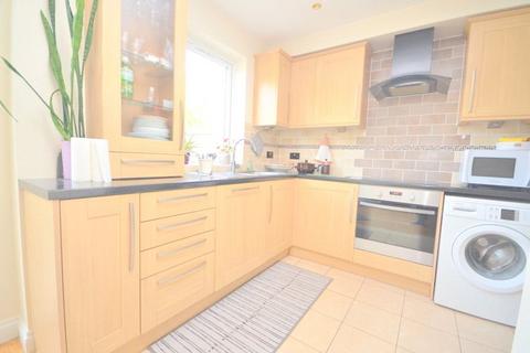 3 bedroom semi-detached house to rent, Brookdale Avenue, Upminster, Essex, RM14