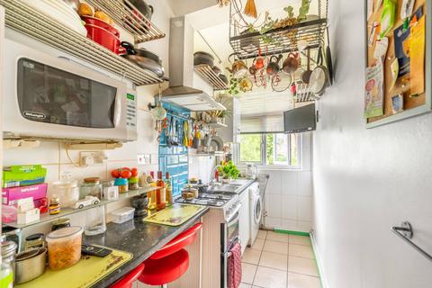 1 bedroom flat for sale, Shoot Up Hill, Kilburn, London, NW2