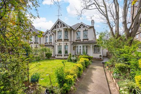 1 bedroom flat for sale, Shoot Up Hill, Kilburn, London, NW2