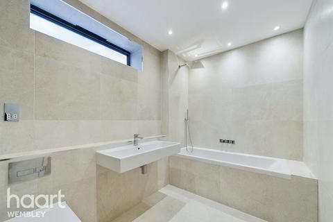 4 bedroom apartment for sale, Brondesbury Park, LONDON