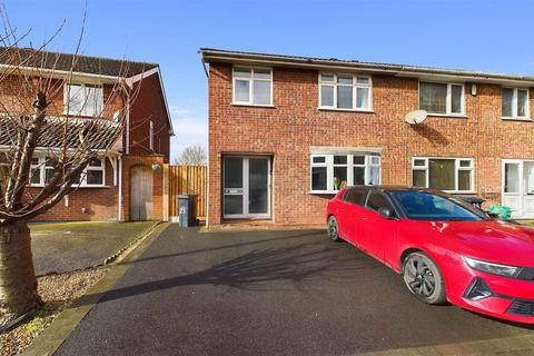 3 bedroom end of terrace house for sale, Netherend Lane, Halesowen B63