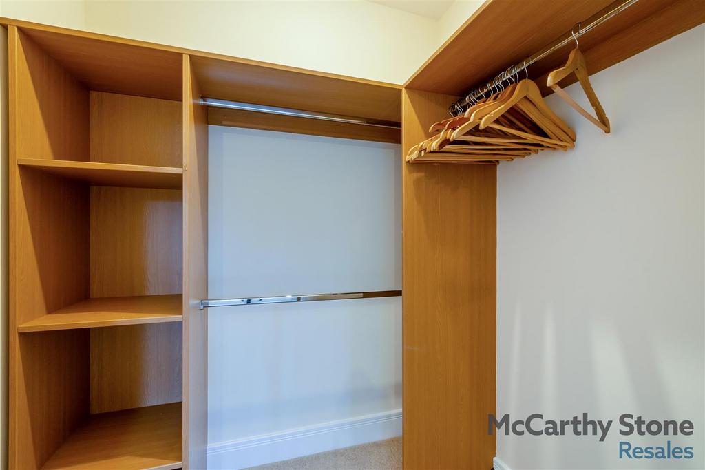 8636704-interior04.jpg