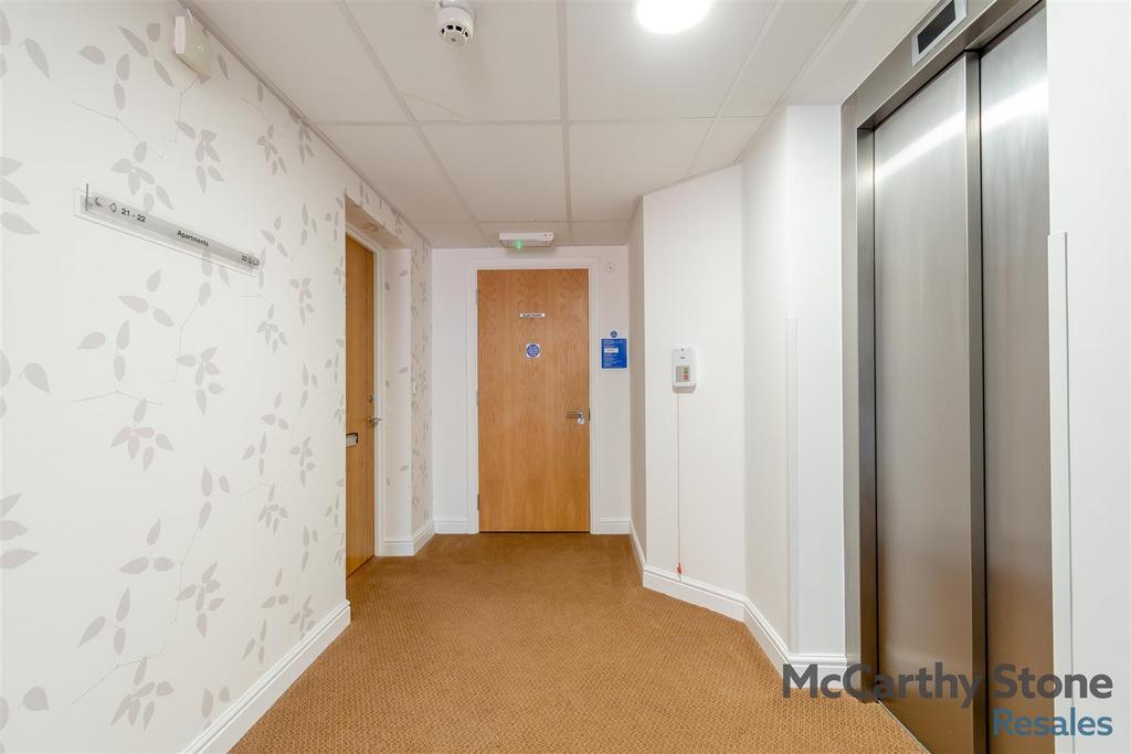 8636704-interior20.jpg
