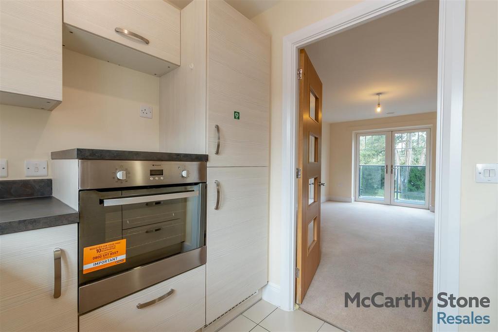 8636704-interior18.jpg