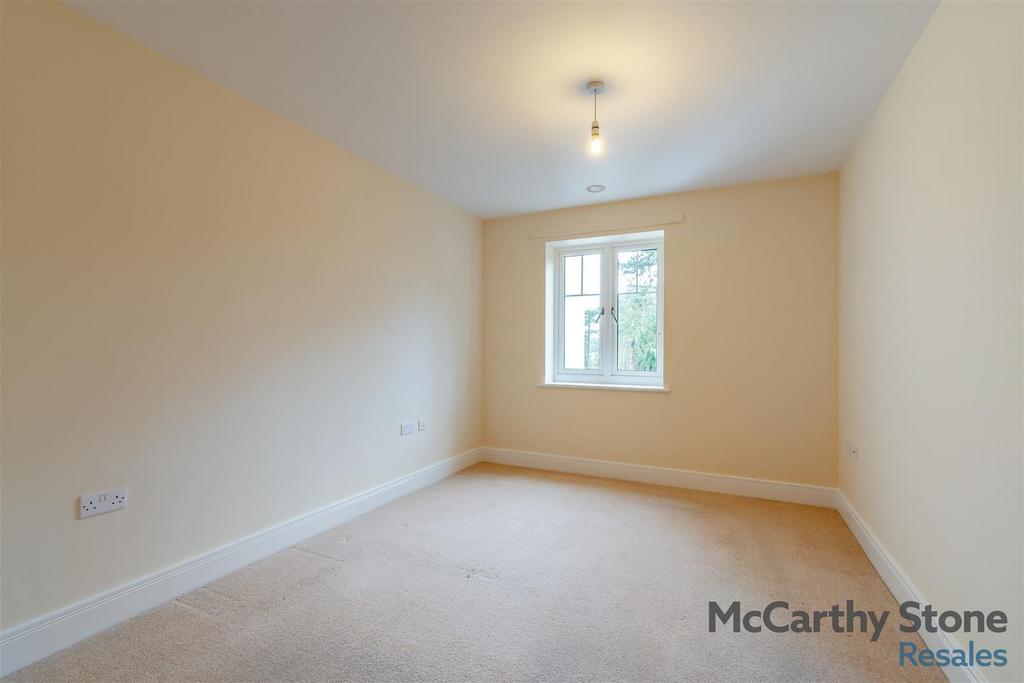 8636704-interior02.jpg