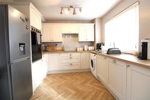 3 bedroom terraced house for sale, Haggerston Crescent, Newcastle Upon Tyne NE5