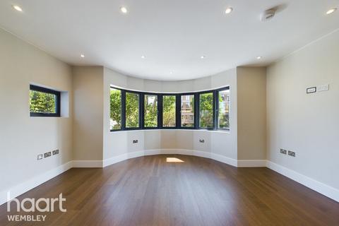 1 bedroom apartment for sale, Brondesbury Park, LONDON