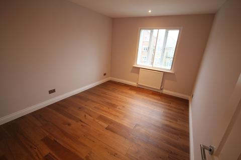 3 bedroom apartment to rent, Sheepcote Road, Harrow HA1