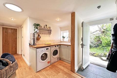 Quillet Cottage Trenwheal, Leedstown, Hayle, TR27 6BP