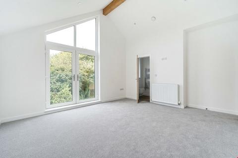 Bre Lowarth Hillcrest, Helston, TR13 8UN