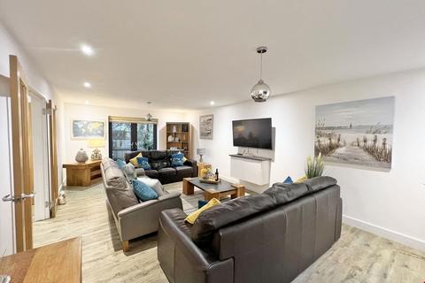 Treetops The Drive, Duporth, St Austell, PL26 6AL