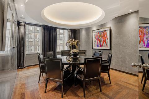 3 bedroom apartment to rent, Upper Grosvenor Street, London, W1K