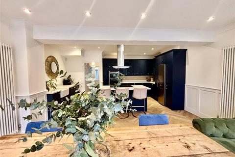 12 Lakeside Close, Sidcup, DA15 9PW