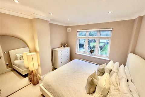 12 Lakeside Close, Sidcup, DA15 9PW