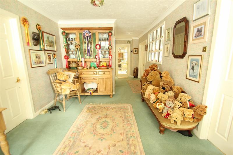 Vicarage Road, Verwood 4 bed detached bungalow £599,950