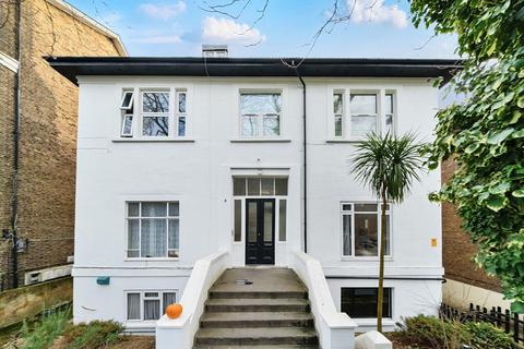 3 bedroom flat for sale, Brondesbury Road, Queens Park