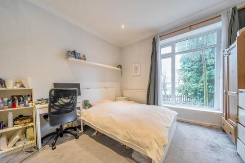 3 bedroom flat for sale, Brondesbury Road, Queens Park