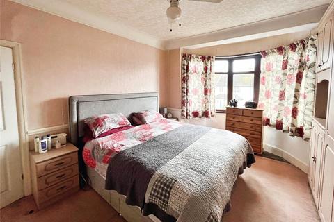 4 bedroom semi-detached house for sale, Royston Avenue, Southend-on-Sea, Essex