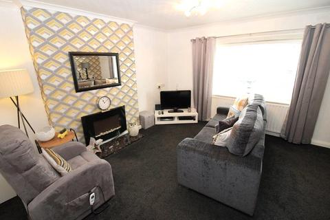 2 bedroom flat for sale, Helena Close, Barnsley