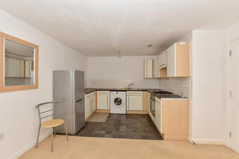 1 bedroom flat for sale, Hever Gardens, Ashford, Kent