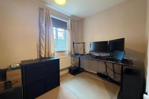 10 Clover Field, Northampton, NN4 5DB