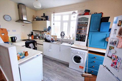 2 bedroom terraced house for sale, 1 High Street, Neyland
