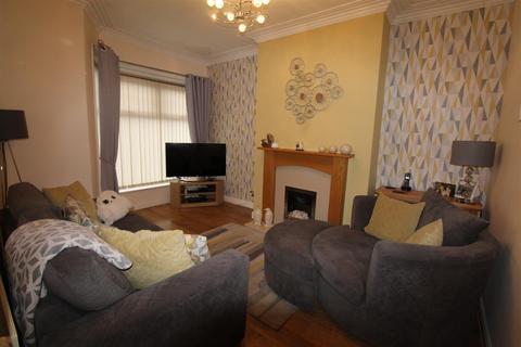 3 bedroom terraced house to rent, Crown Lane, Horwich