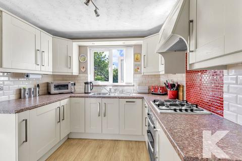 7 Arkle Drive, Chadderton, Oldham, OL9 0ND