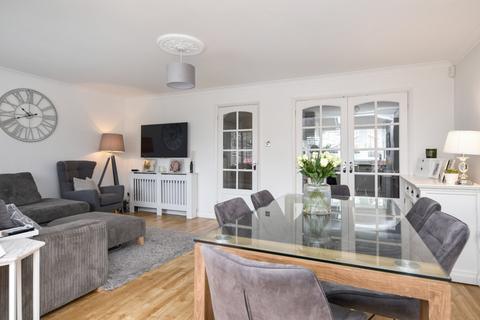 36 Admirals Walk, Shoeburyness, Southend-on-sea, SS3 9HS
