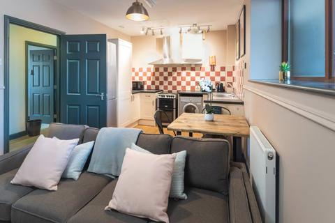 3 bedroom apartment to rent, Bishop Blackall School, Exeter