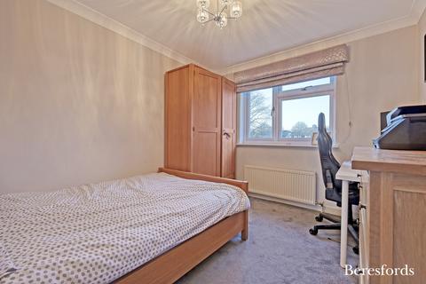 38 Birkdale Avenue, Romford, RM3 0SL