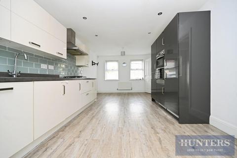 5 bedroom detached house for sale, Cartwright Avenue, Guiseley, Leeds