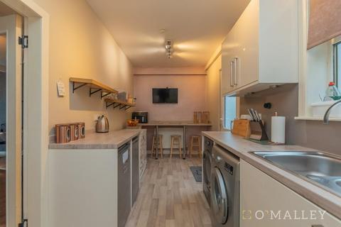 2 Braehead, Alva, FK12 5JR