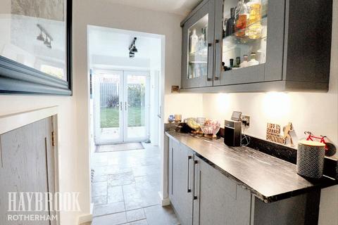 104 Lapwater Road, Rotherham, S61 4NQ