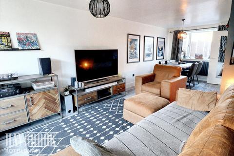 104 Lapwater Road, Rotherham, S61 4NQ