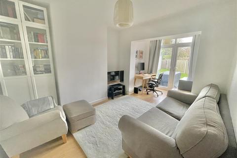 3 bedroom semi-detached house for sale, Wroxham Gardens, Potters Bar EN6