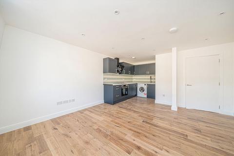 1 bedroom flat for sale, High Street, Hampton Hill TW12