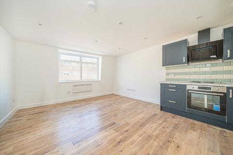 1 bedroom flat for sale, High Street, Hampton Hill TW12