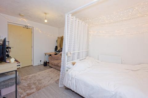 1 bedroom flat for sale, Oak Croft, Clayton-le-Woods PR6