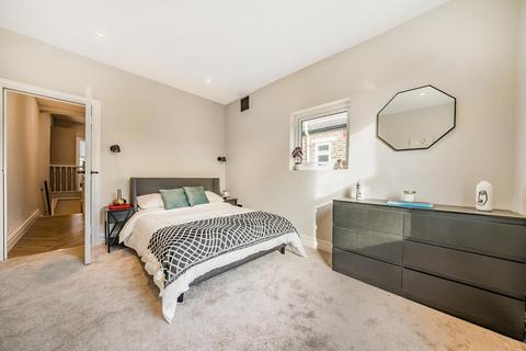 64a Farley Road, London, SE6 2AB