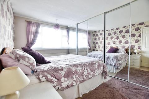 8 Wells Close, Bristol, BS14 0PD