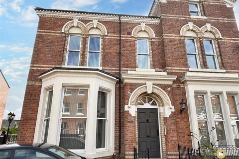 2 bedroom apartment to rent, The Laurels, Wakefield WF1